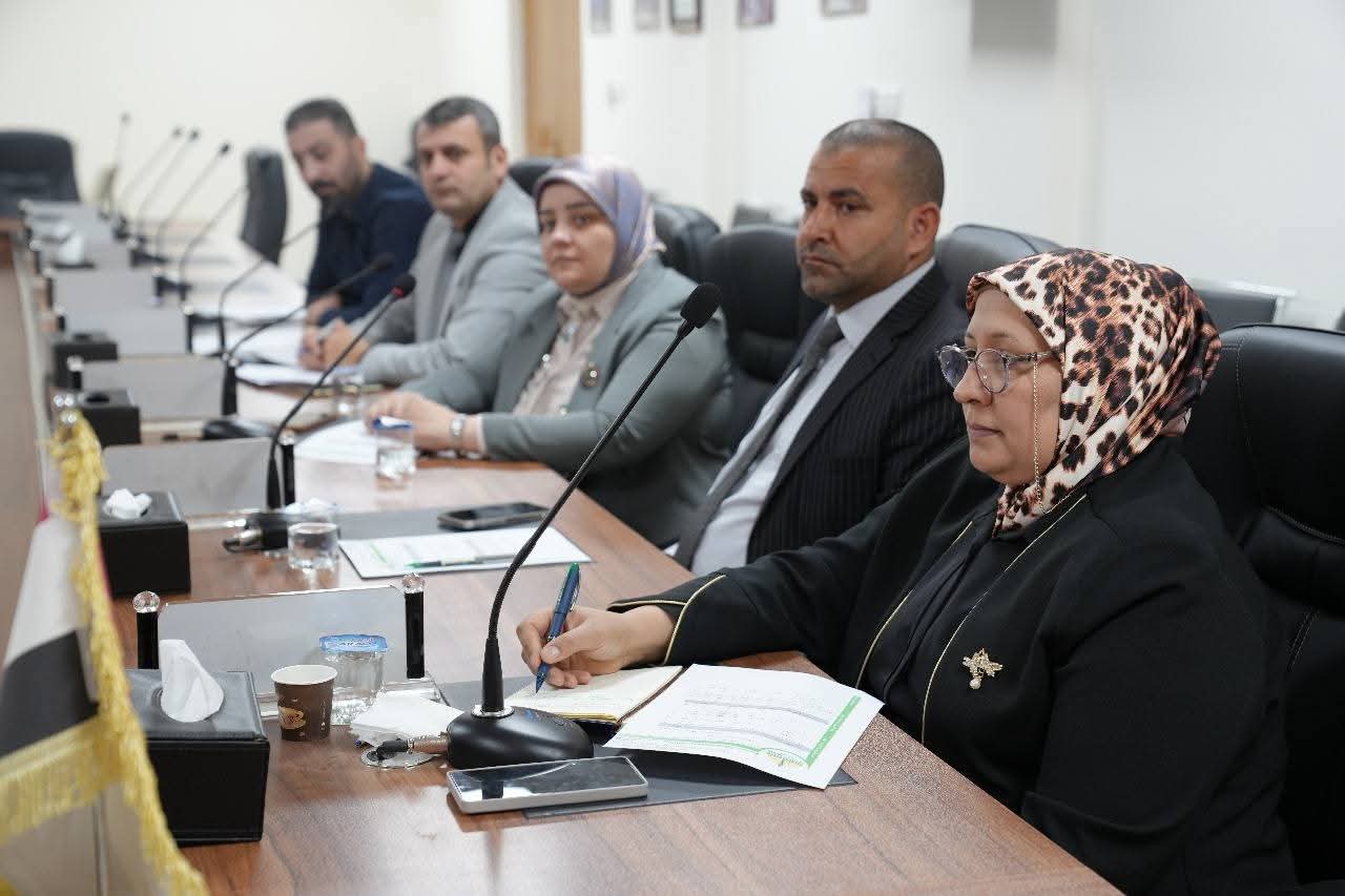 اجتماع الهيئة المشرفة على الدراسة المسائية